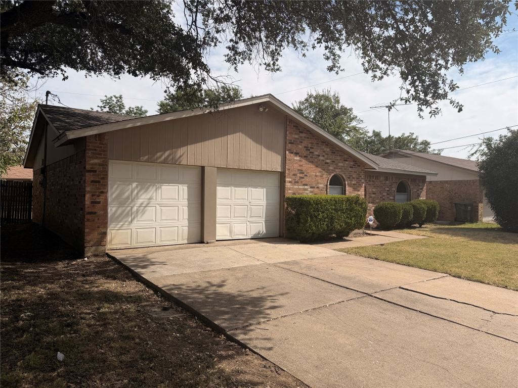 6605 Kitty Drive, Watauga, TX 76148 — photo 1