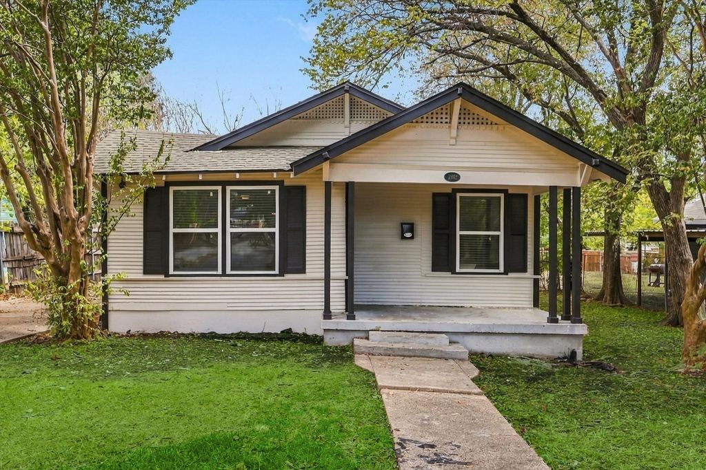2842 Harlandale Avenue, Dallas, TX 75216 — photo 1