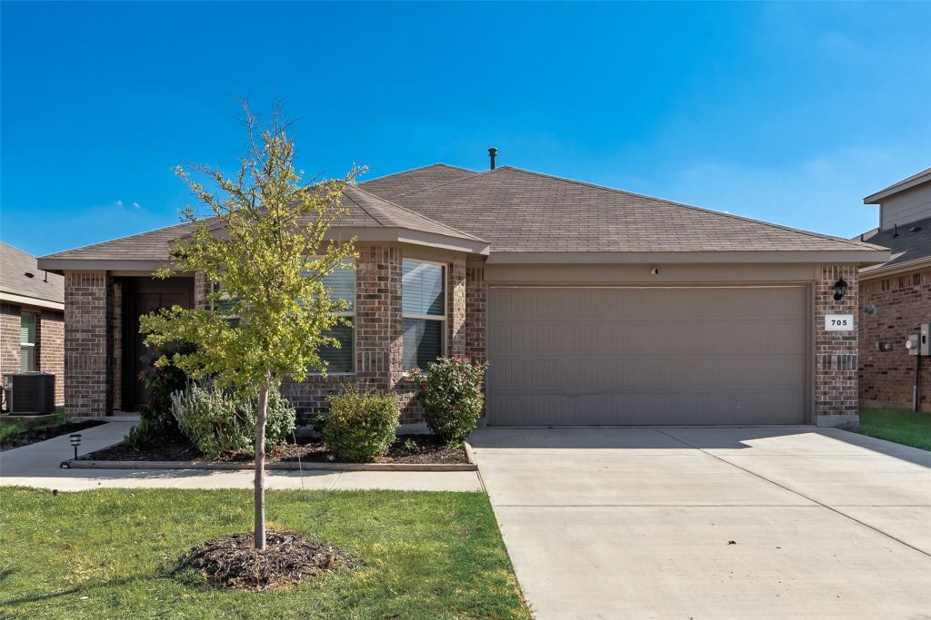 705 Whitecomb Lane, Justin, TX 76247 — photo 1