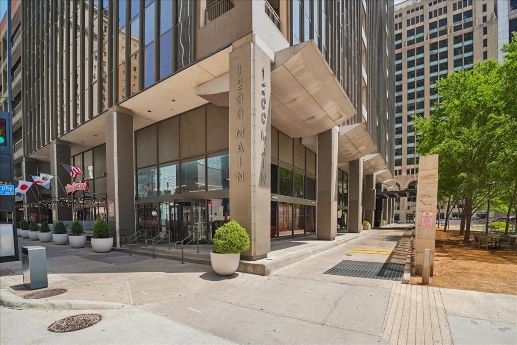 1200 MAIN Street 2108, Dallas, TX 75202 — photo 1