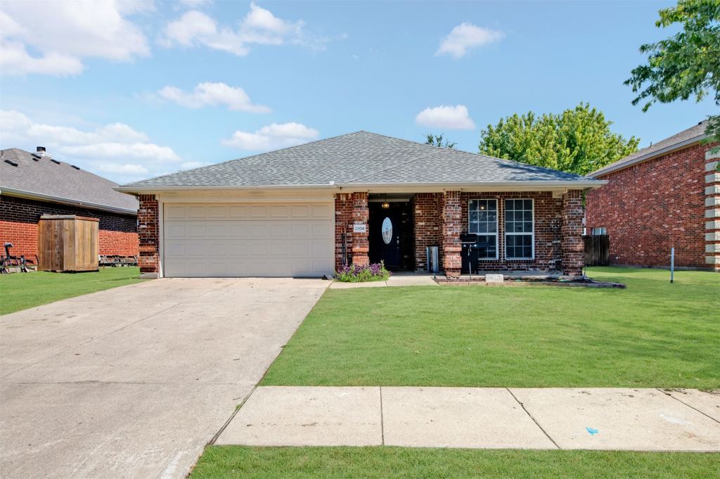 2804 Spencer Circle, Royse City, TX 75189 — photo 1