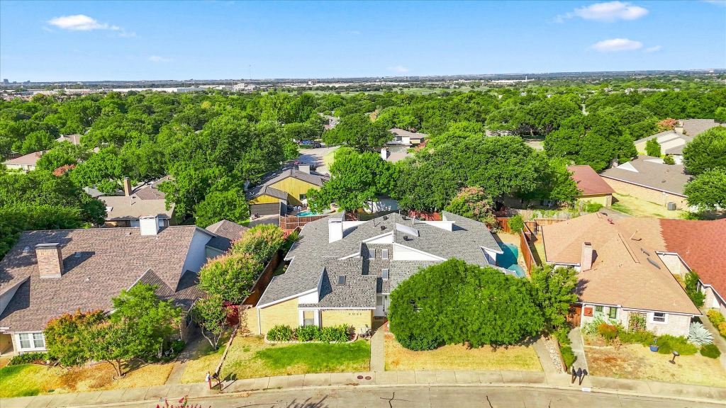 2021 Whippoorwill Lane, Carrollton, TX 75006 — photo 1