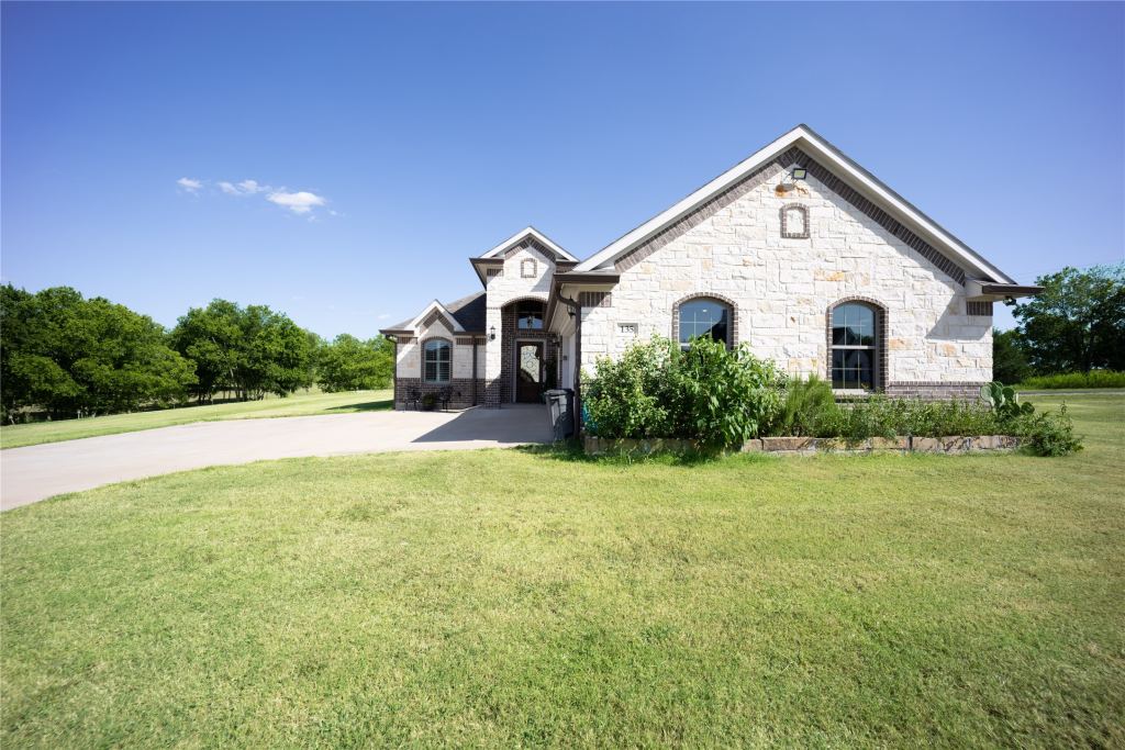 135 Turnberry Lane, Corsicana, TX 75110 — photo 1