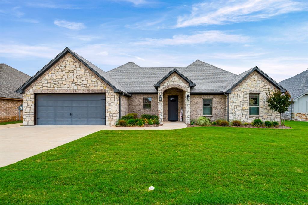 6620 Pinehurst Drive, Granbury, TX 76049 — photo 1