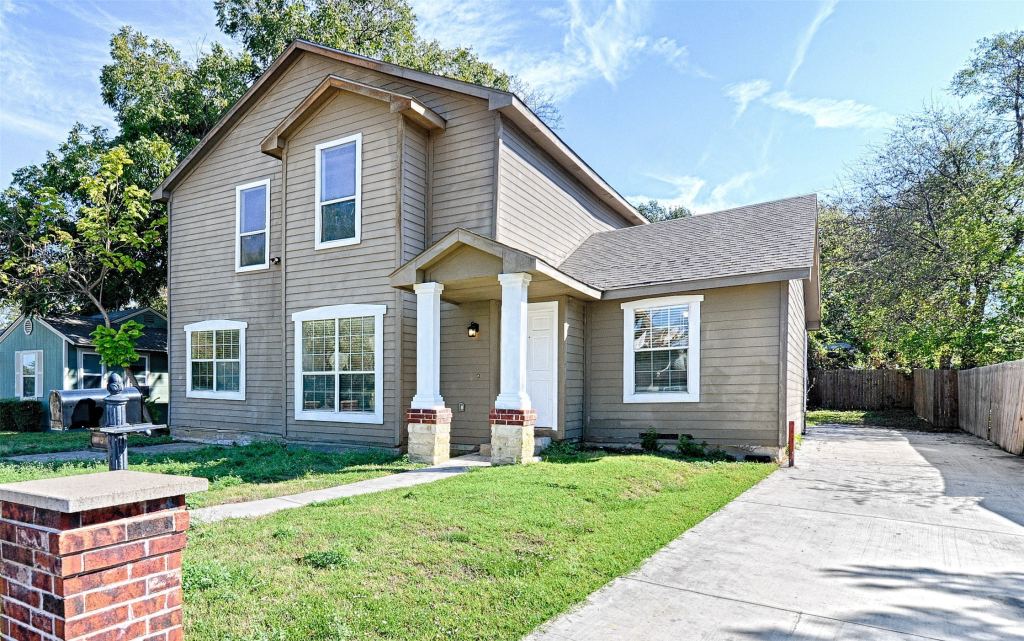 4245 Wilson Lane, Fort Worth, TX 76133 — photo 1