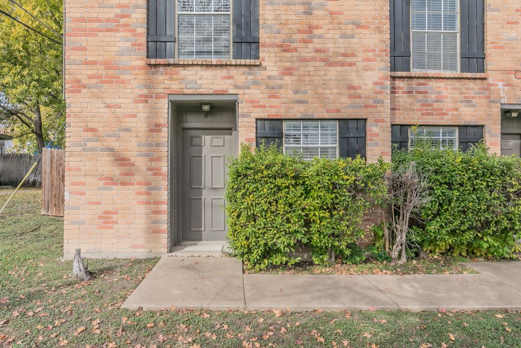 7604 Chapin Road A, Fort Worth, TX 76116 — photo 1