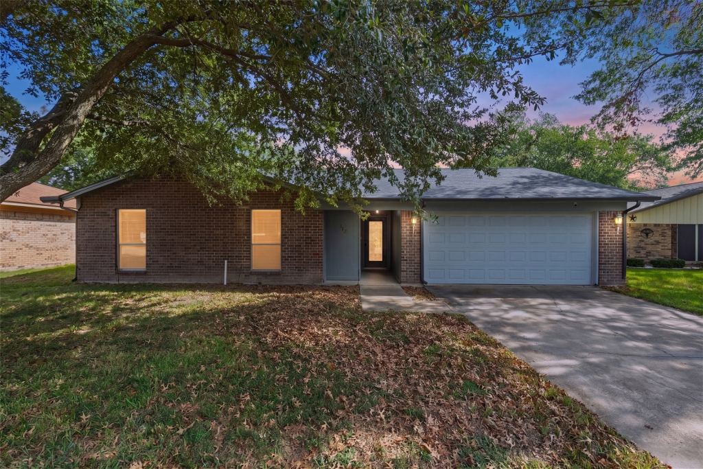 307 Como Street N, Sulphur Springs, TX 75482 — photo 1