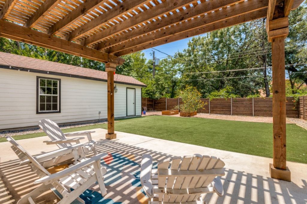2744 Catherine Street, Dallas, TX 75211 — photo 1
