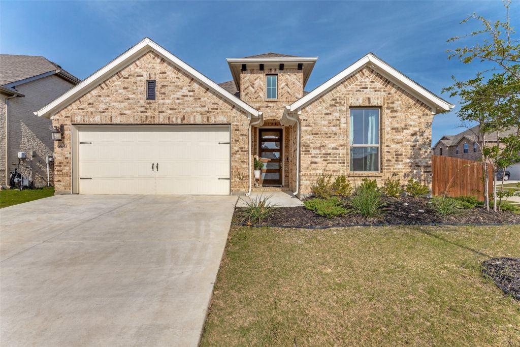 5933 Lovills Creek Street