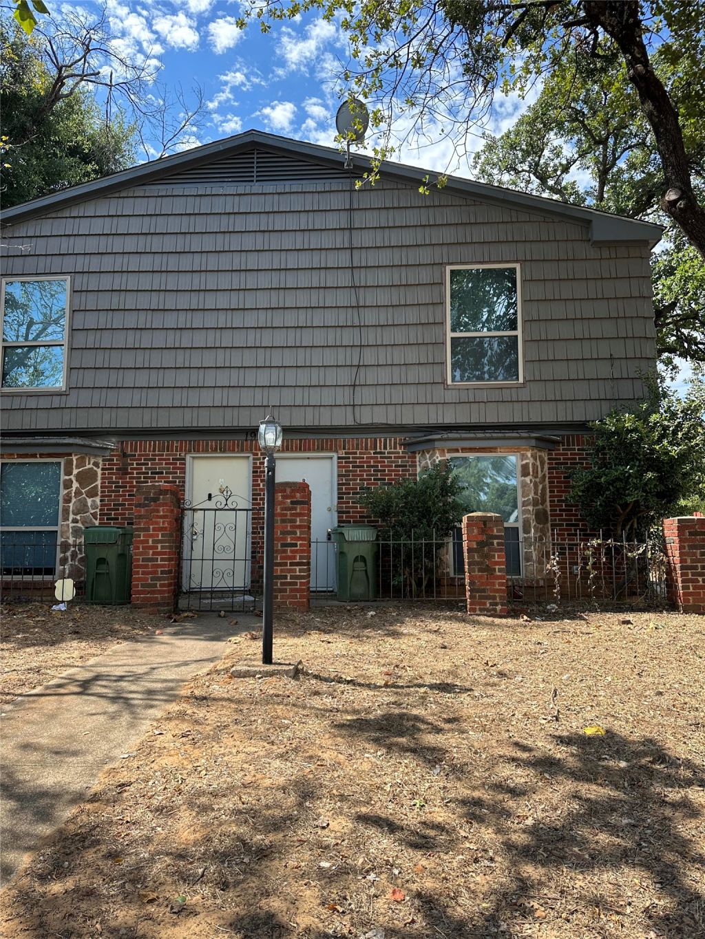 1904 W Sanford Street, Arlington, TX 76012 — photo 1