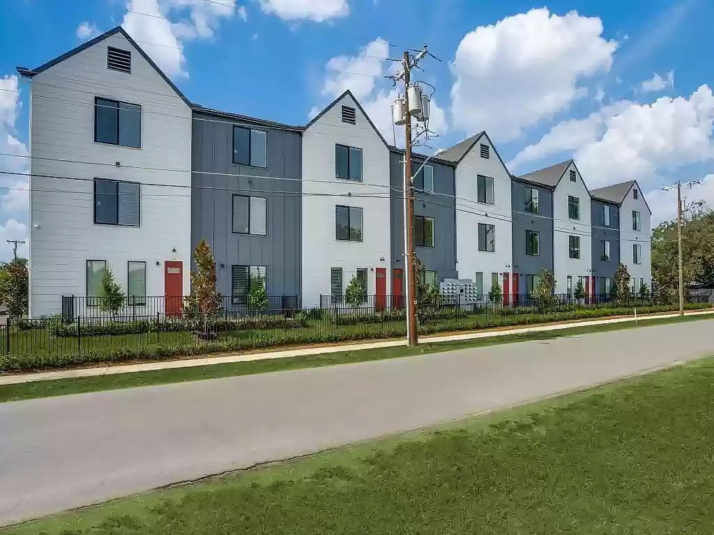 3275 Dallas Street 205, Dallas, TX 75210 — photo 1
