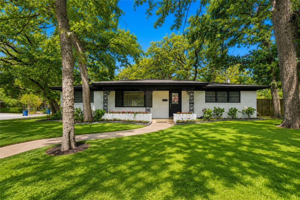 1500 W Lavender Lane, Arlington, TX 76013 — photo 1