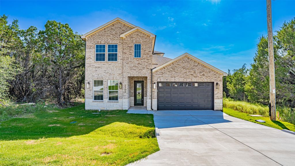 5702 Barkridge Drive, Granbury, TX 76048 — photo 1