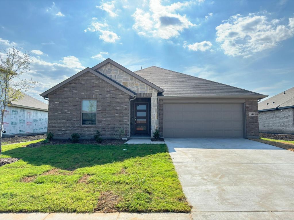 2018 Sycamore ridge Trail, Van Alstyne, TX 75495 — photo 1