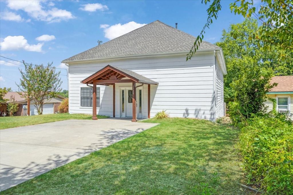 3728 Luella Road, Sherman, TX 75090 — photo 1