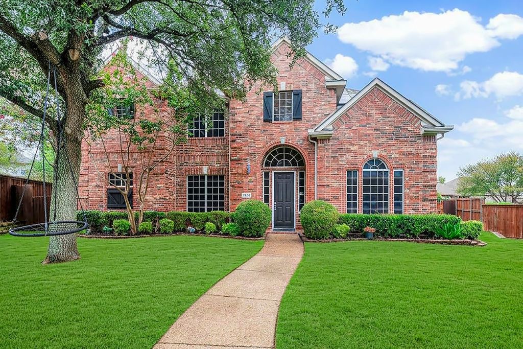4433 Creekbend Circle