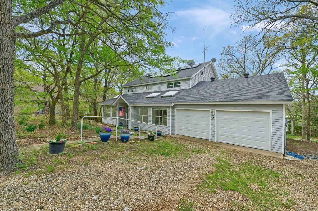 2 Harborview Circle, Denison, TX 75020 — photo 1