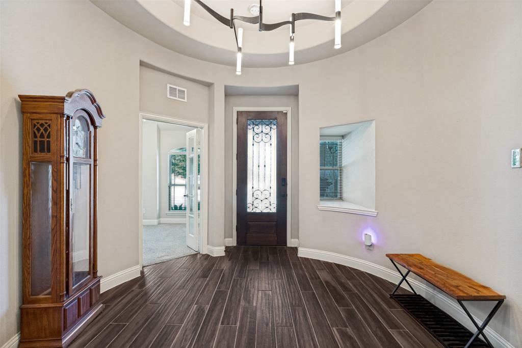 1718 Sandalwood Lane
