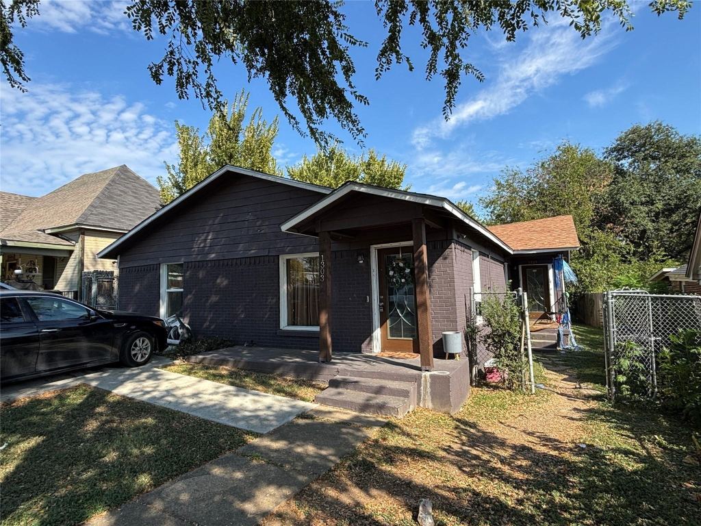 1303 E Myrtle Street A, Fort Worth, TX 76104 — photo 1