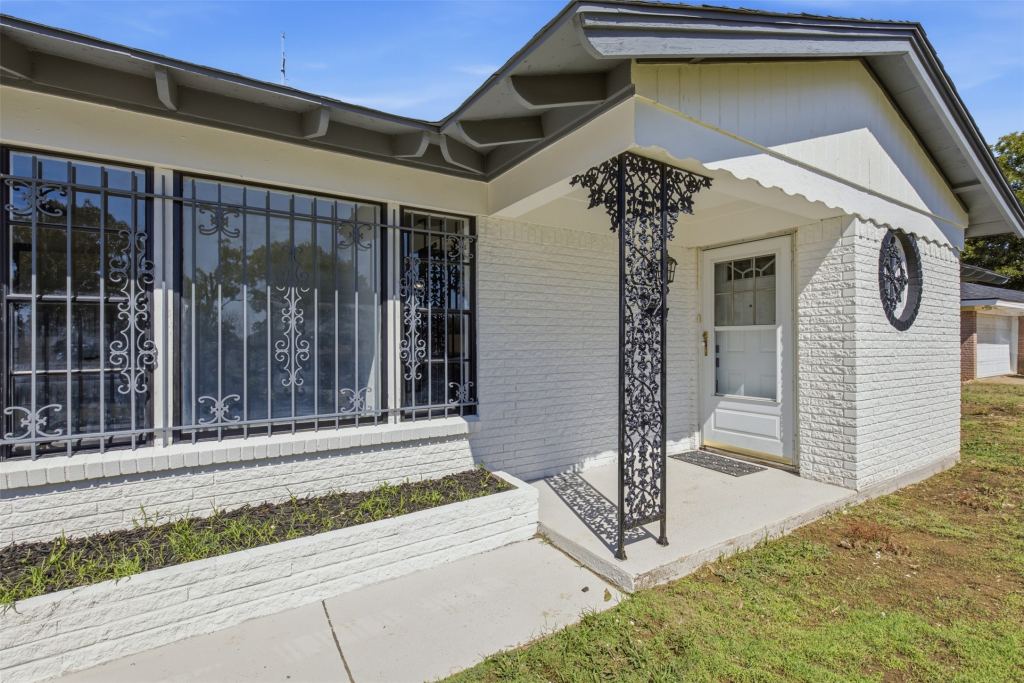 2313 Clearview Drive