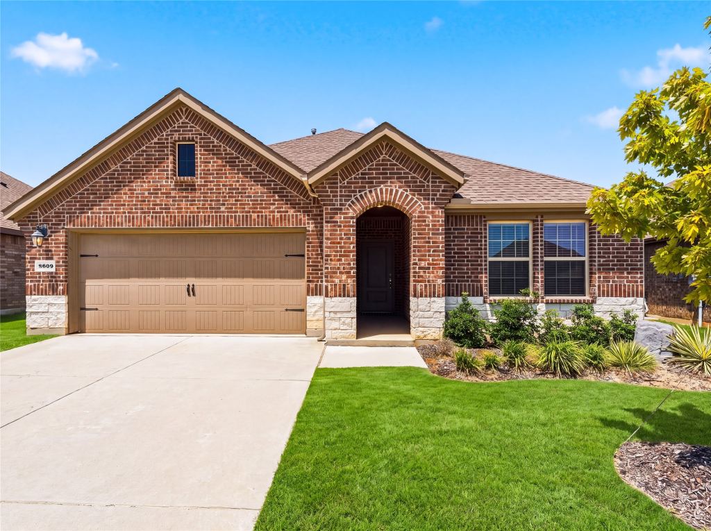 9809 Gooseneck Drive, Aubrey, TX 76227 — photo 1