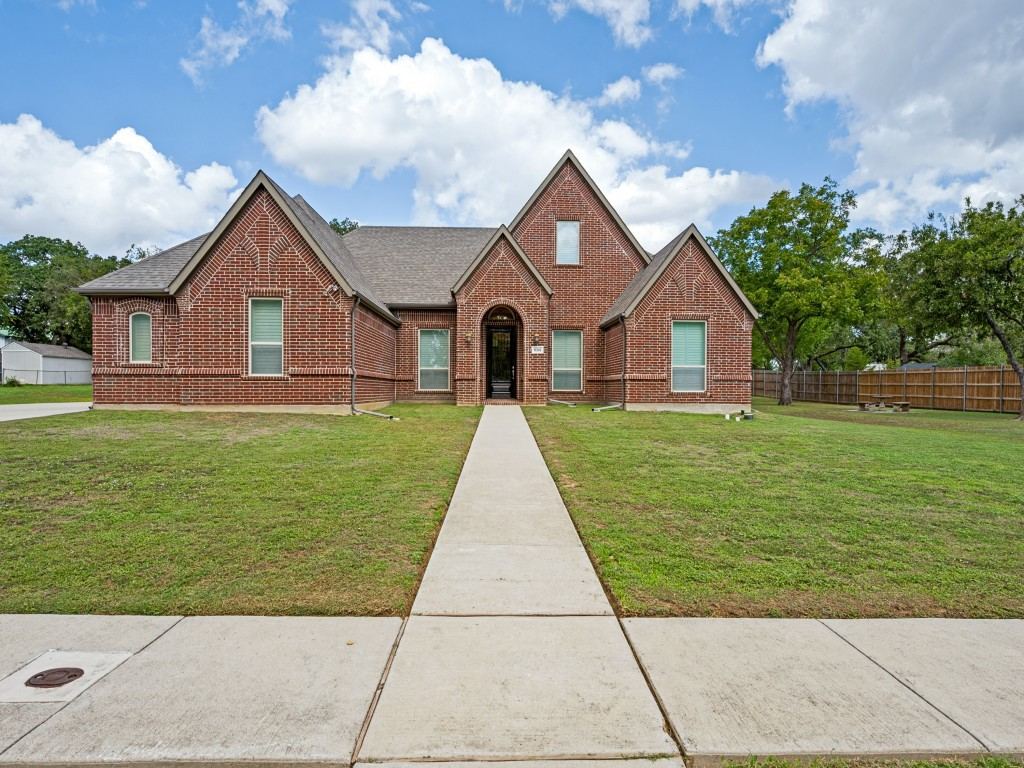 8301 Woods Lane, North Richland Hills, TX 76182 — photo 1