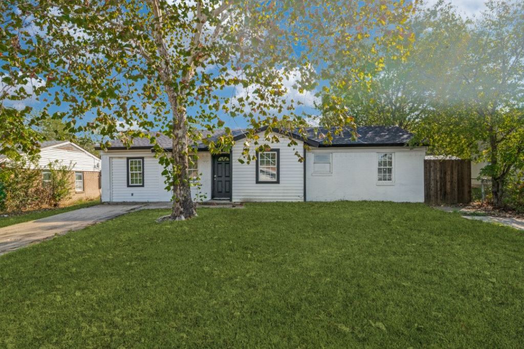 4420 Cochise Drive, Balch Springs, TX 75180 — photo 1