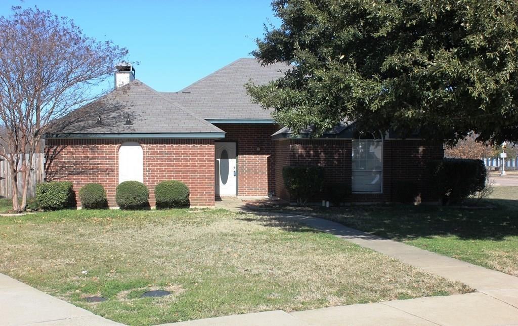 1303 S 5th Street, Midlothian, TX 76065 — photo 1