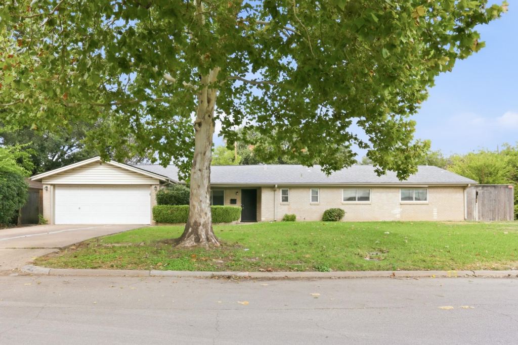 1725 Weathered Street, Irving, TX 75062 — photo 1