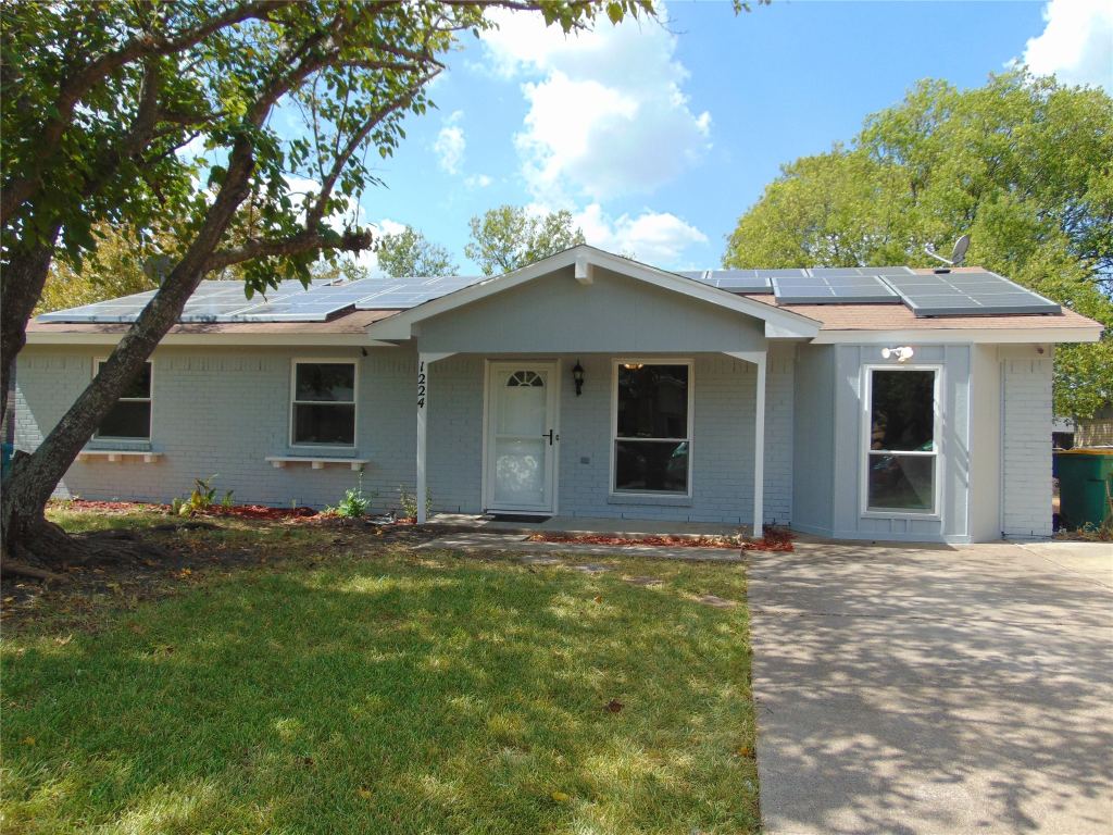 1224 Mars Drive, Cedar Hill, TX 75104 — photo 1