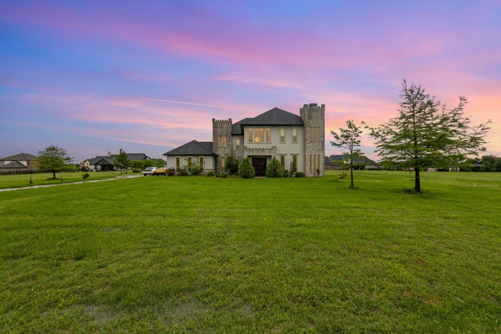 4455 Lake Breeze Drive, McKinney, TX 75071 — photo 1