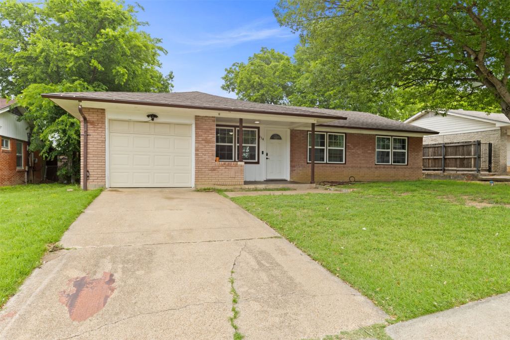 434 W Phillips Court, Grand Prairie, TX 75051 — photo 1