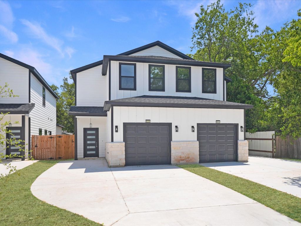 826 Stamps Avenue