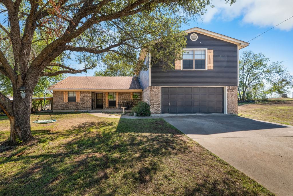 267 Ish Street, China Spring, TX 76633 — photo 1