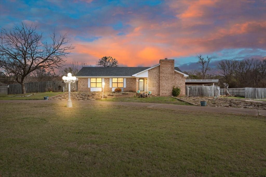 646 Winding Oaks, Waco, TX 76705 — photo 1