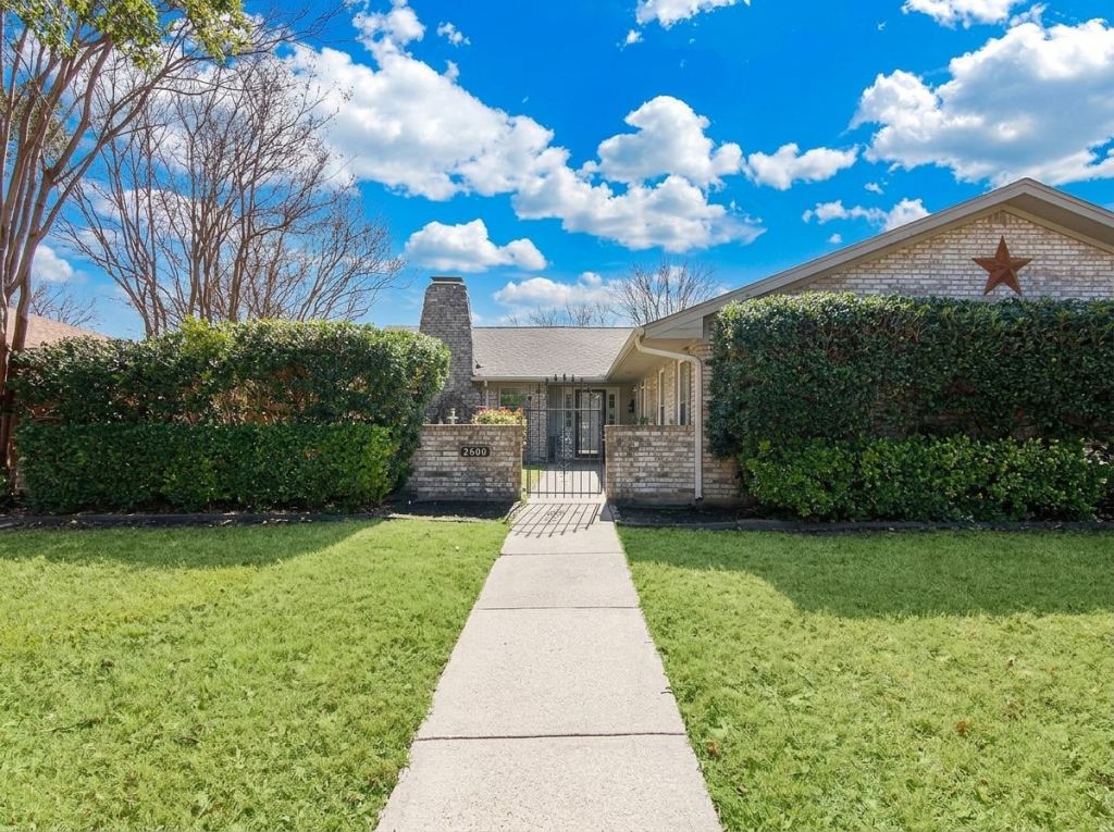2600 Lawndale Drive, Plano, TX 75023 — photo 1