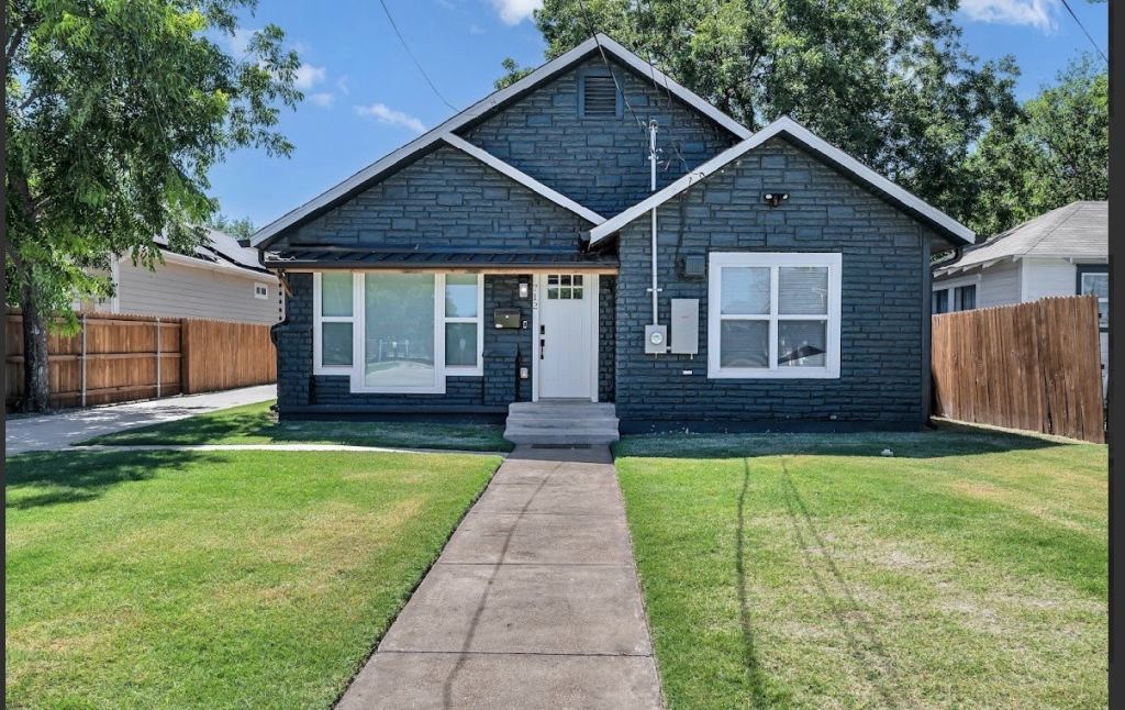 712 Hines Avenue, Waco, TX 76706 — photo 1