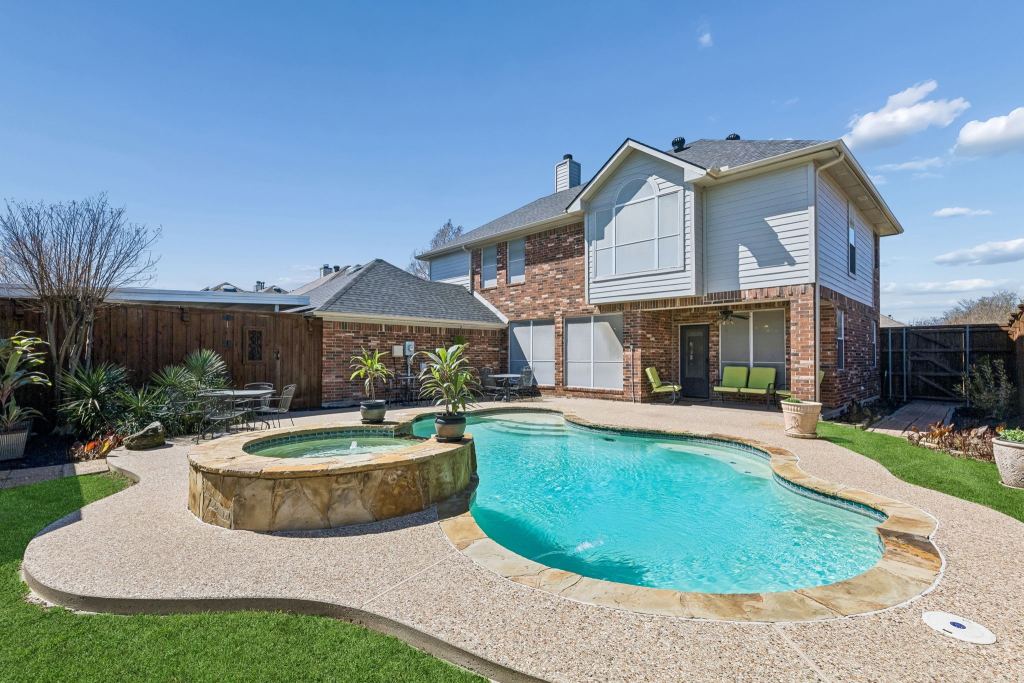 2710 Winterberry Drive, Rowlett, TX 75089 — photo 1