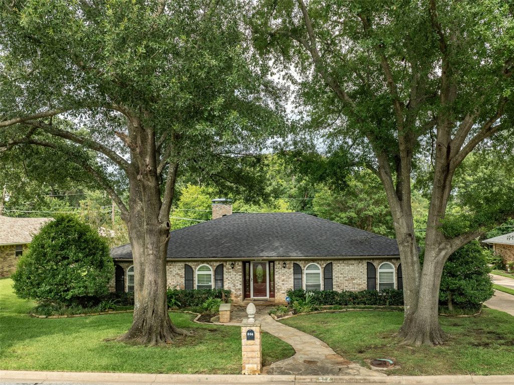 804 Holland Drive, Denison, TX 75020 — photo 1