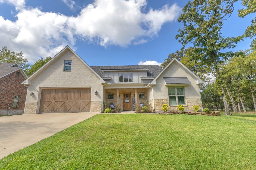 239 Colonial Drive, Mabank, TX 75156 — photo 1