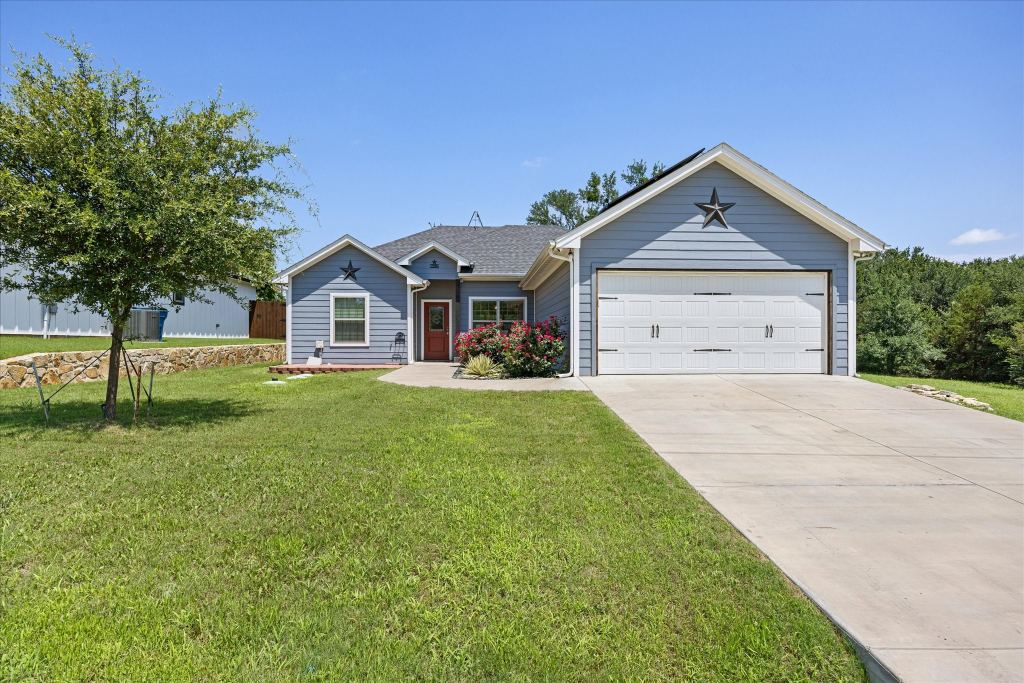 2206 Navasota Street, Granbury, TX 76048 — photo 1