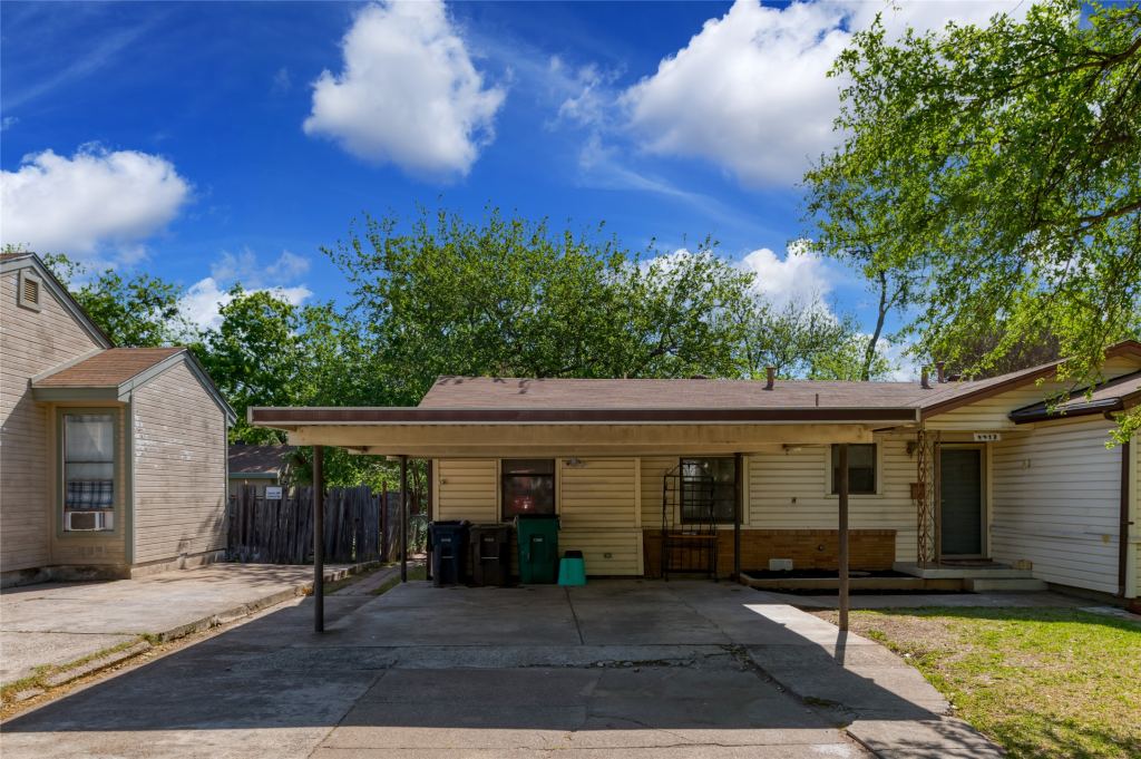 4413 Vermont Avenue A, Fort Worth, TX 76115 — photo 1