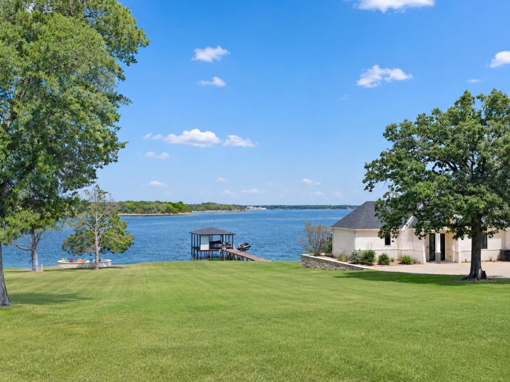 105 Crepe Myrtle, Corsicana, TX 75109 — photo 1