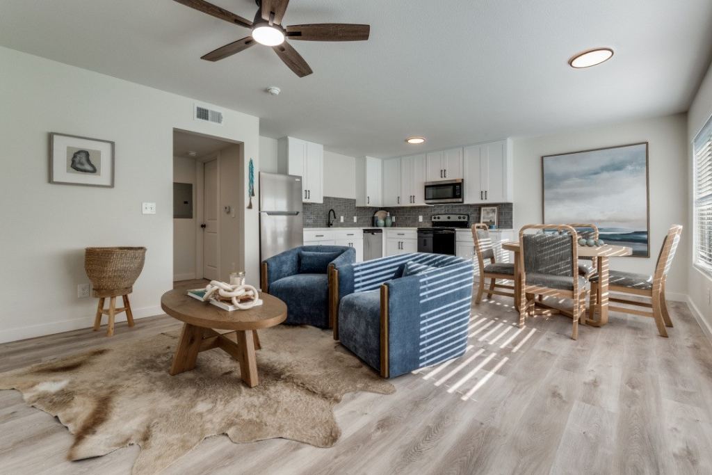5917 Gaston Avenue 211, Dallas, TX 75214 — photo 1