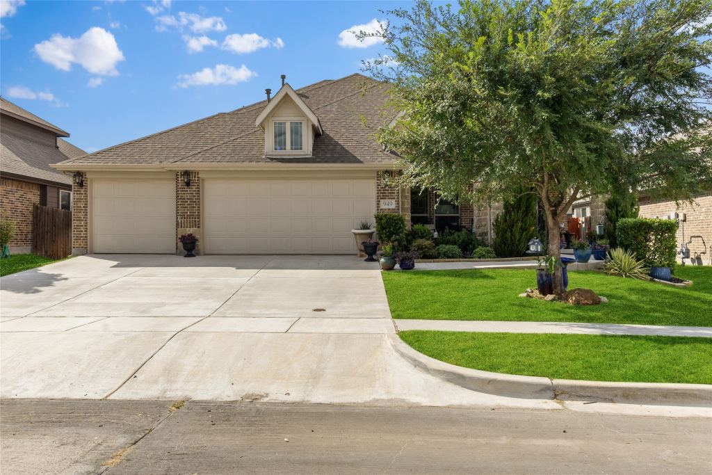 949 Mangrove Drive, Fate, TX 75087 — photo 1