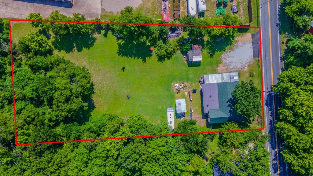 704 Cantrell Street, Waxahachie, TX 75165 — photo 1