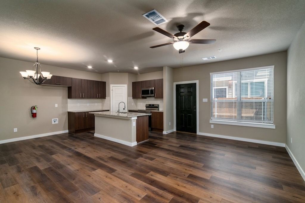 635 Wheatfield Drive, Venus, TX 76084 — photo 1