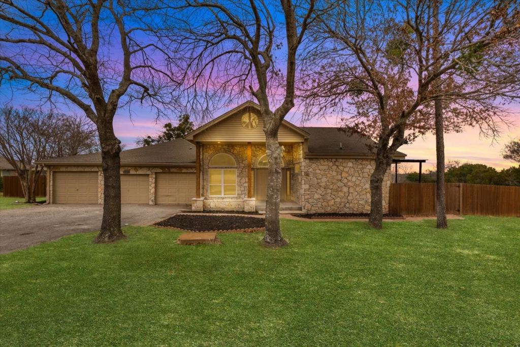 4017 Marana Drive, Granbury, TX 76048 — photo 1