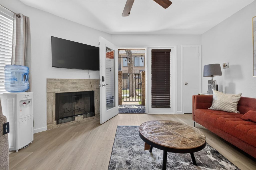 9805 Walnut Street 112, Dallas, TX 75243 — photo 1