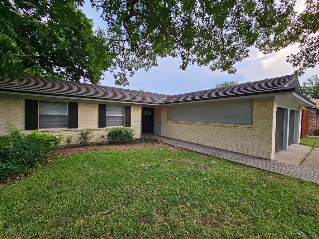 220 Bluebird Circle, Denton, TX 76209 — photo 1